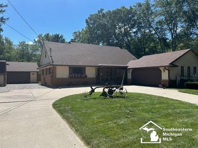 3251 Shelton Dr
