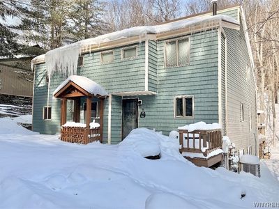 9 Holimont Ave