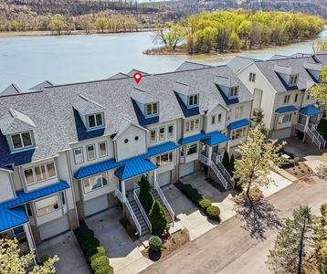 114 Saint Charles Ct