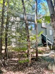 212 Ledge Drive