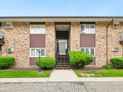 Property at 505 Kenilworth Ave APT 4, Glen Ellyn, IL