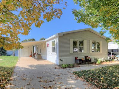 7749 Turtle Dove Dr SE