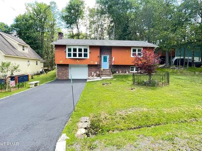 Property at 8466 Bumble Bee Way, Tobyhanna, PA