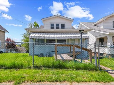 1365 Orchard Ave