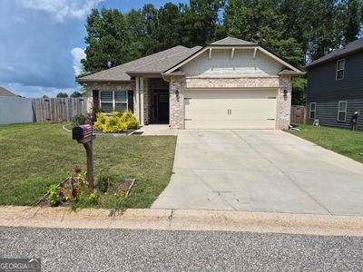 Property at 241 Magnolia Villas Dr, Cornelia, GA