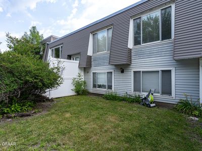 Property at 914 N 39th St, Grand Forks, ND
