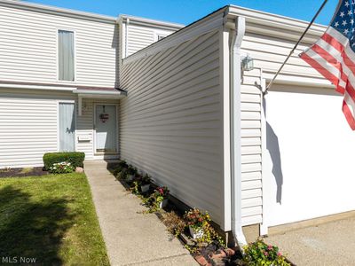 230 Deepwood Dr
