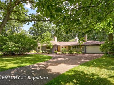 1 Center Woods Dr N