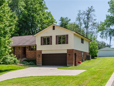 Property at 4117 Ridgecliff Dr, Dayton, OH