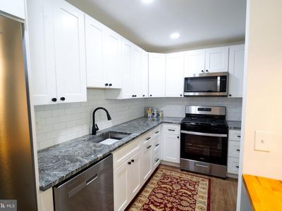 103 Fitz Ct APT 203