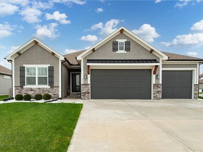 228 SW Davenport Dr
