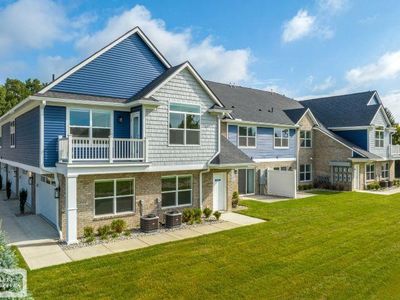 Property at 32972 Antrim Dr, Chesterfield, MI