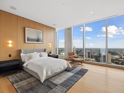 255 Hennepin Ave #3201