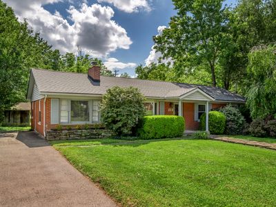 213 Eastway Dr