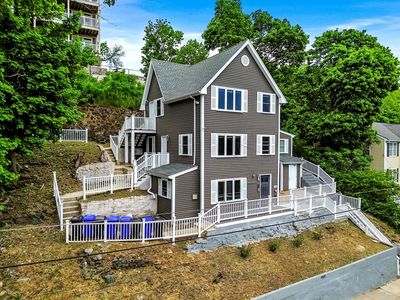 468 Salem St