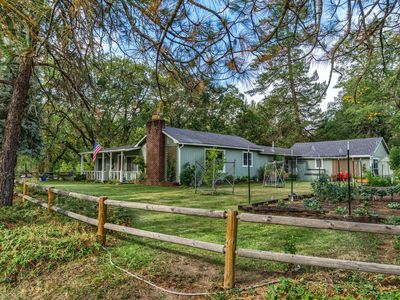 Property at 28 Galls Creek Rd, Gold Hill, OR