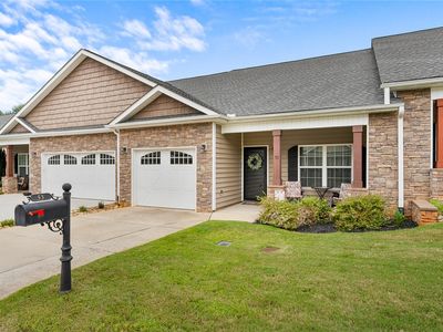 53 Hillsborough Dr