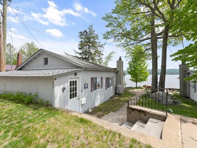 998 West Shore Road