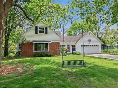 3009 Bronson Blvd