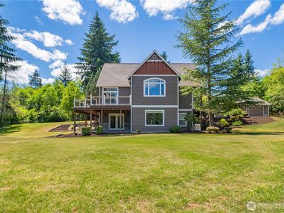 402 Troy Drive SE