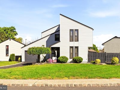 Property at 24 Robertson Rd, East Windsor, NJ