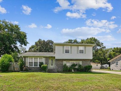 1263 Honeysuckle Ln