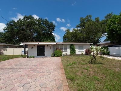 12812 LAKE DRIVE