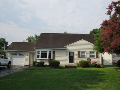 374 Shore Acres Dr