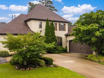 135 Blackburn Dr