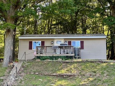 44 Moores Ln