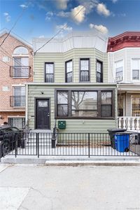 282 E 38th Street
