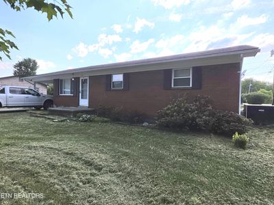 141 Rose Ln