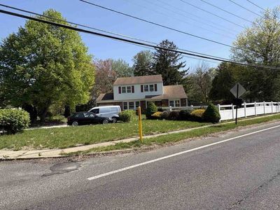 2 Briarcliff Rd