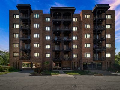 9395 Landings Ln #303-DES