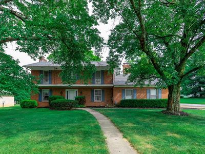 1085 Linwood Pl