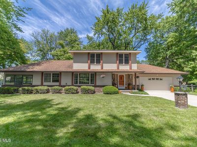 1864 Travis Dr