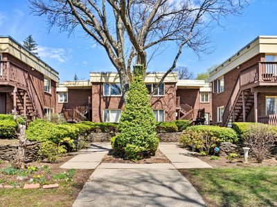 1 Colt Rd APT 7