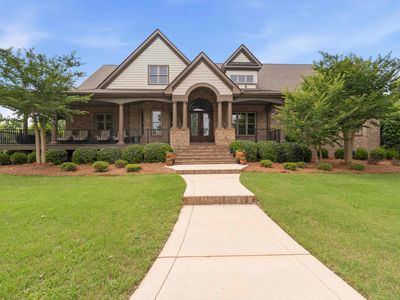 1090 White Oak Way