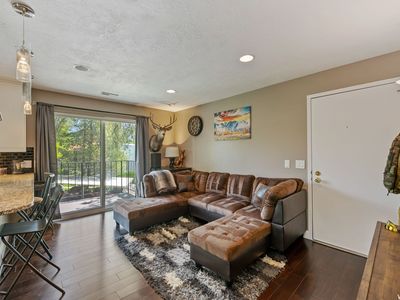 1015 E Quail Cir S #K