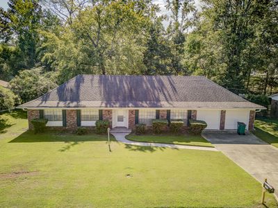 103 Lakewood Cir