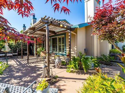 1586 London Circle