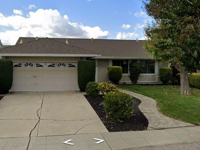 488 Madison Ct