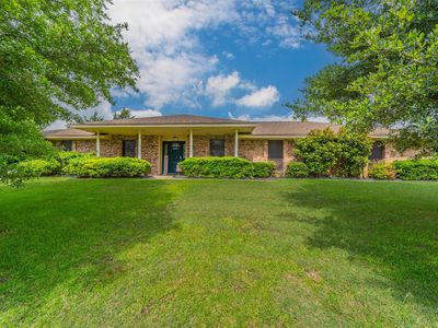 5011 Springbrook Dr