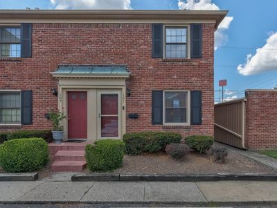 101 Buckingham Dr