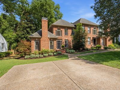 3822 Woodmont Ln