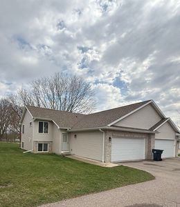 922-932 Waters Edge Ct