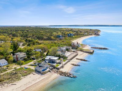 302 Shore Rd