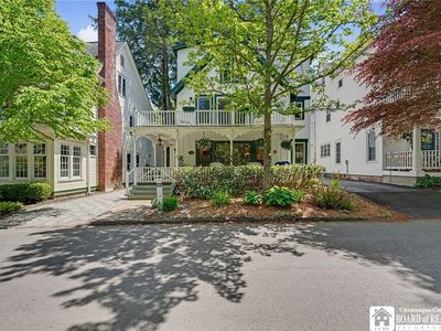 37 Janes Ave