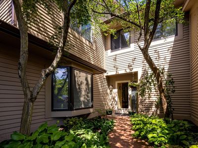 245 Miami Lakes Dr