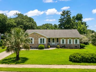 7600 Driftwood Dr.